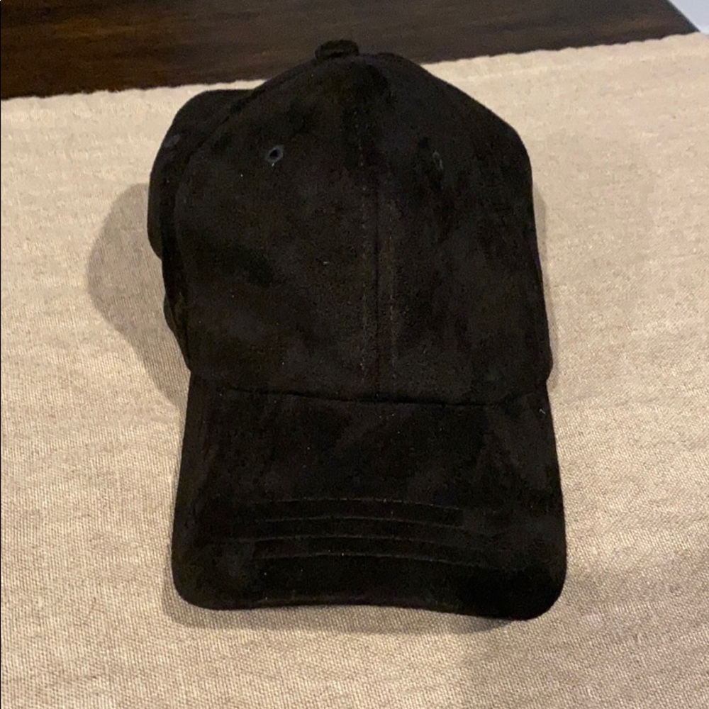 Plain black suede hat